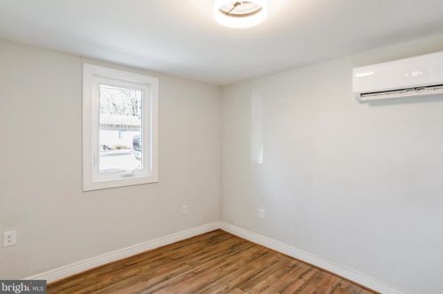 429 Lawrence St, Charles Town WV  25414-1552 exterior