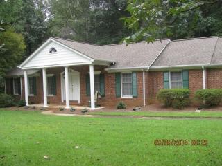 1993 Berrywood Ln, Lake Wylie, SC 29710-8621
