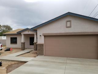 7313 58th Dr, Glendale, AZ 85301-1816