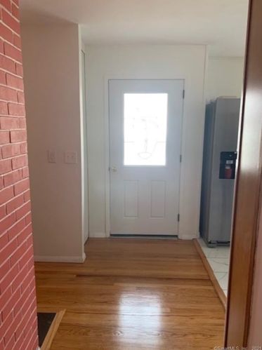 50 Cushman Dr, Manchester, CT 06042-2314