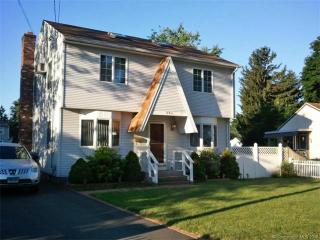 130 Carol Dr, Bristol, CT 06010-4530