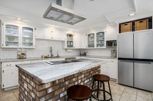 11389 Orange Park Blvd, Orange CA  92869-2118 exterior