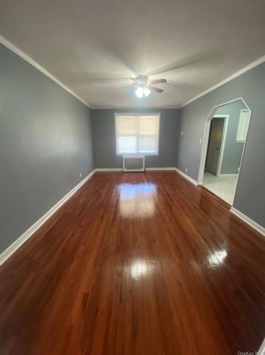 2515 Matthews Ave, Bronx, NY 10467-9106