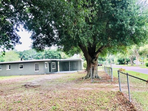 1645 Avenue C, Winter Haven FL  33881-4432 exterior