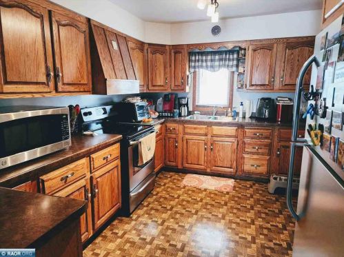 3505 4th Ave, Hibbing, MN 55746-2717