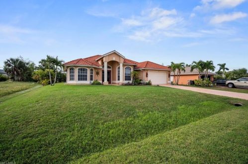 3726 4th Ln, Cape Coral, FL 33991-1601