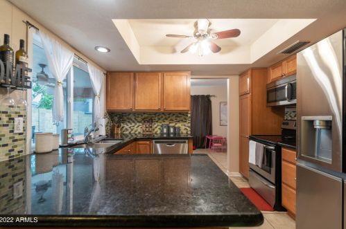 16814 31 Ave, Phoenix AZ 85009-4846 exterior