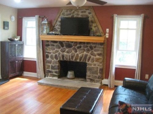 3 Willow Ln, West Milford Lakes NJ  07480-1334 exterior