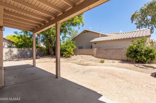 6851 Kern Dr, Tucson AZ  85743-1027 exterior