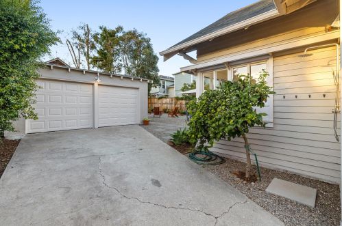 326 Micheltorena St, Santa Barbara CA  93101-1123 exterior