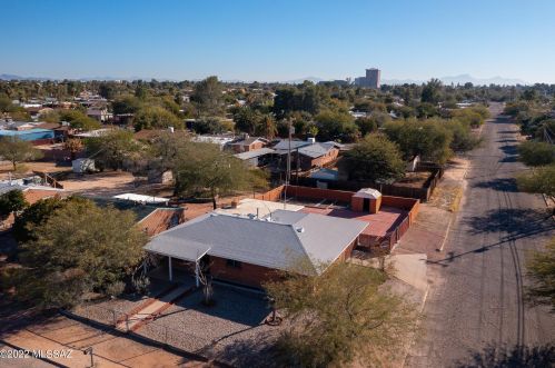 5002 1 St, Tucson AZ 85711-1507 exterior