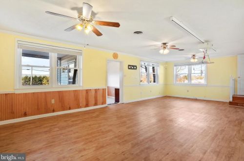 13070 Old Valley Pike, Edinburg VA  22824-3144 exterior