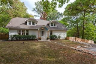 609 Maplewood Ln, Nashville, TN 37216-1606