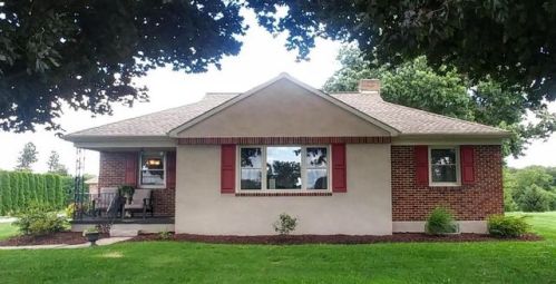 170 Church Rd, Schoeneck, PA 17578-9659