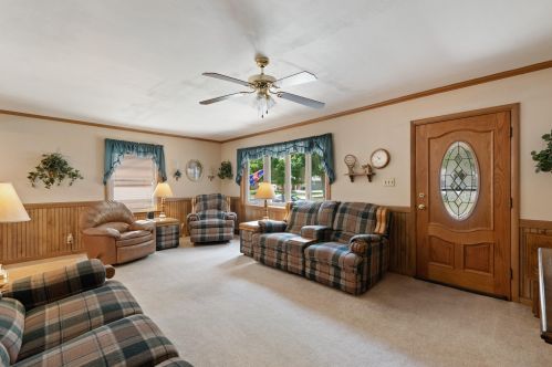 2824 103rd St, Milwaukee, WI 53227-3218