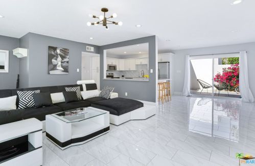 1840 Sandcliff Rd, Palm Springs CA  92264-4844 exterior