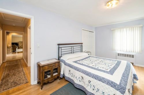 186 Nanny Hagen Rd, Thornwood NY  10594-2106 exterior