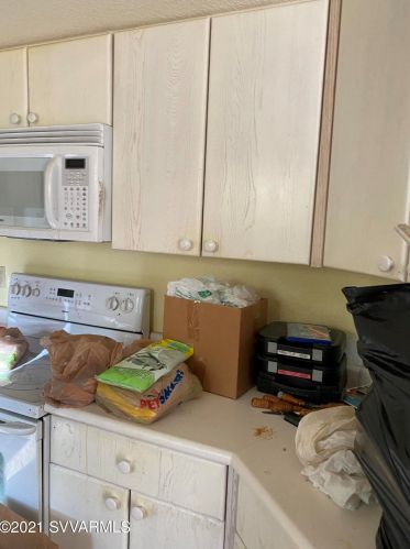 380 Montazona Trl, Sedona AZ 86351-7519 exterior