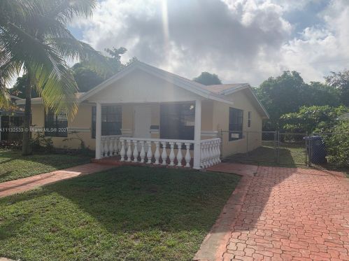 6856 22nd St, Hollywood, FL 33023-2714