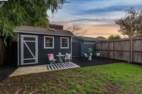 733 59th St, Oakland CA 94609-1417 exterior