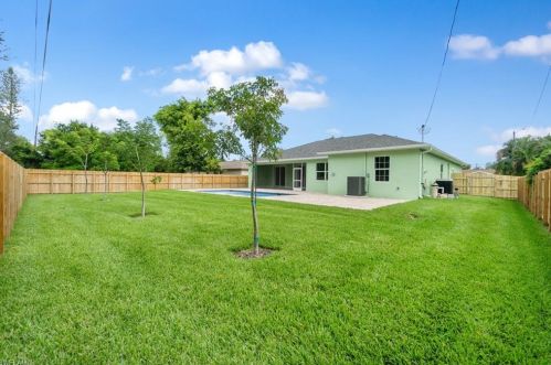 28124 Sunset Dr, Bonita Springs FL  34134-7503 exterior