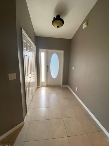 325 Laurel Ave, Lehigh Acres, FL 33974-4745