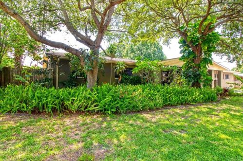 4291 Cherry St, Saint Petersburg FL  33703-5033 exterior