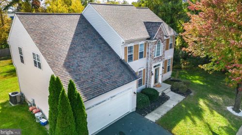 515 Florence Fields Ln, New Castle DE  19720-8752 exterior