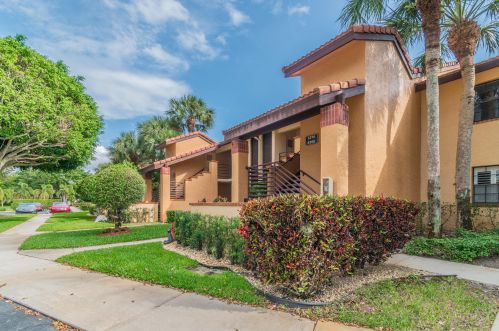 6370 Aspen Glen Cir, Boynton Beach FL  33437-1808 exterior