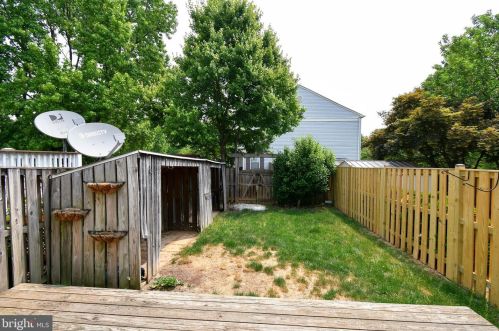 350 Hedgestone Ter, Leesburg VA 20176-4871 exterior