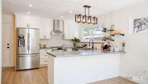 252 Livingston Ave, Vacaville CA  95687-6415 exterior