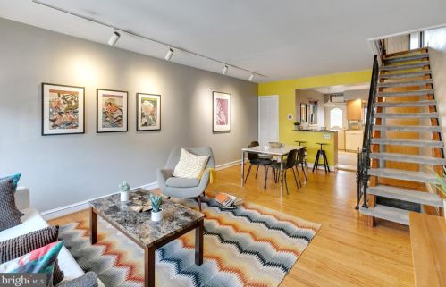 2649 Iseminger St, Philadelphia, PA 19148-4319