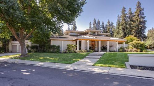 1512 River Oaks Dr, Modesto, CA 95356-8868
