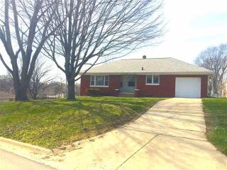 128 Faber Rd, Waterloo, IA 50701-1702