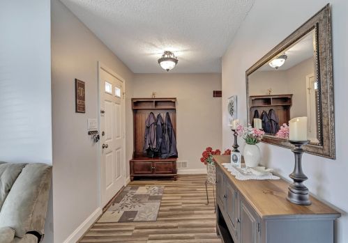 24 Deer Run Ln, Bricktown, NJ 08724-4390