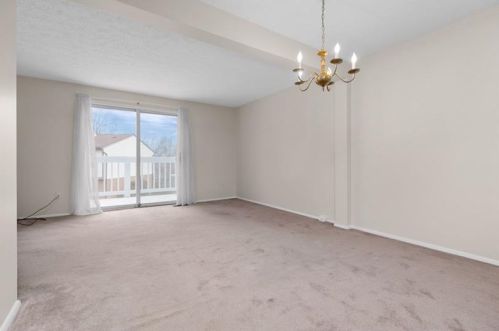 232 Olde Orchard Dr, Bridgeville, PA 15017-3213