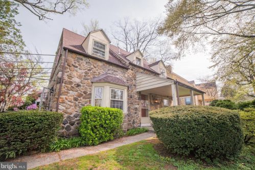 2017 Haverford Rd, Ardmore, PA 19003-3009