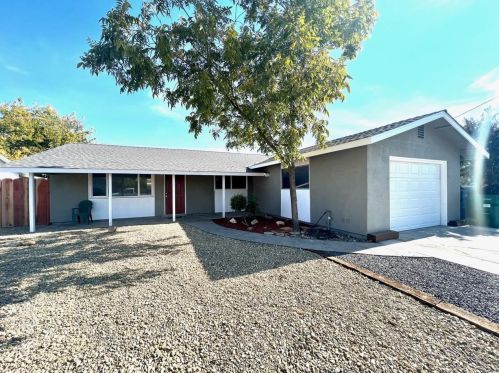 7076 Barbera Ave, Winton CA  95388-9302 exterior