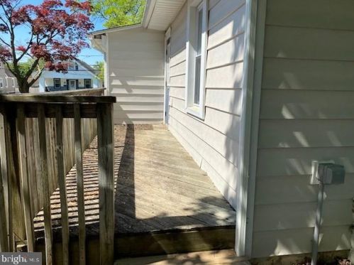 213 Inman Ter, Willow Grove PA  19090-3513 exterior