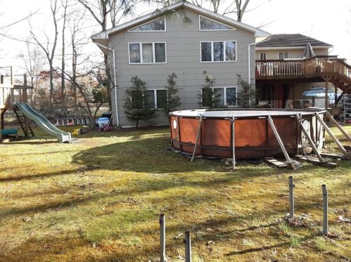 2 Marjorie Dr, Airmont NY  10901-7707 exterior