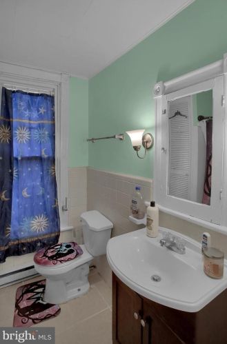 2001 Derry St, Harrisburg PA 17111-1643 exterior