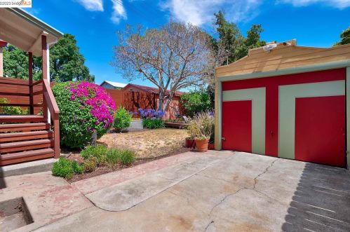 2834 60 Ave, Oakland CA 94605-1504 exterior