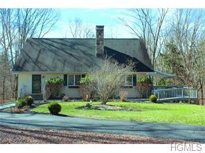 17 Kelly Rd, Kent Lakes, NY 10512-2411