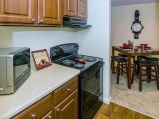 600 Jimmy Ann Dr, Daytona Beach FL  12117-7407 exterior