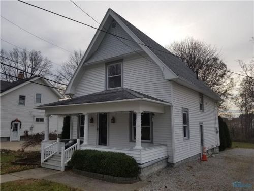 7149 Hall St, Holland, OH 43528-9541