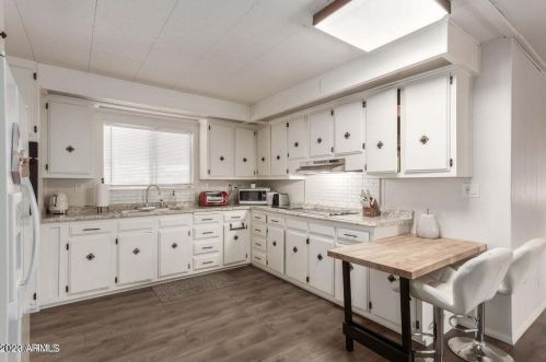 7218 41st St, Phoenix AZ  85042-6302 exterior