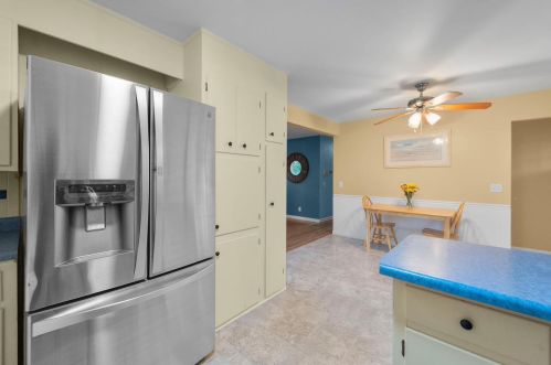 5129 Camden Rd, Madison WI 53716-2810 exterior