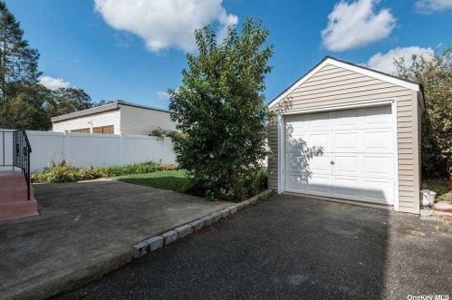 2335 Mitchell Pl, North Bellmore NY  11710-3332 exterior