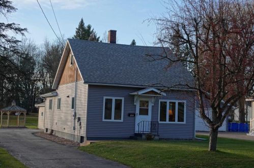 233 7th St, Perkinstown, WI 54451-1563