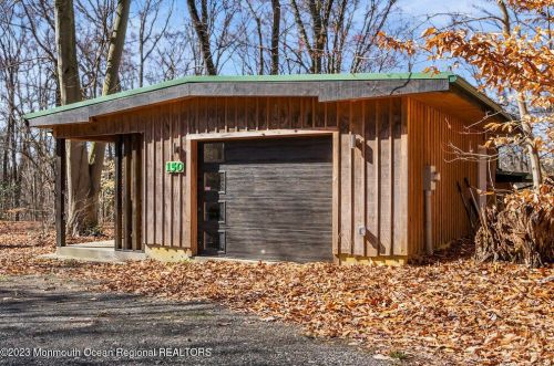 150 Larrison Rd, North Hanover, NJ 08562-2210